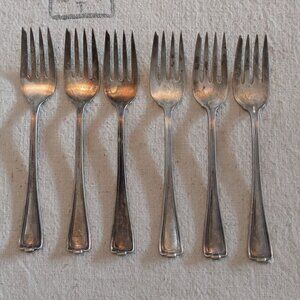 Vintage Rogers Bros Silver plate cake forks (6)